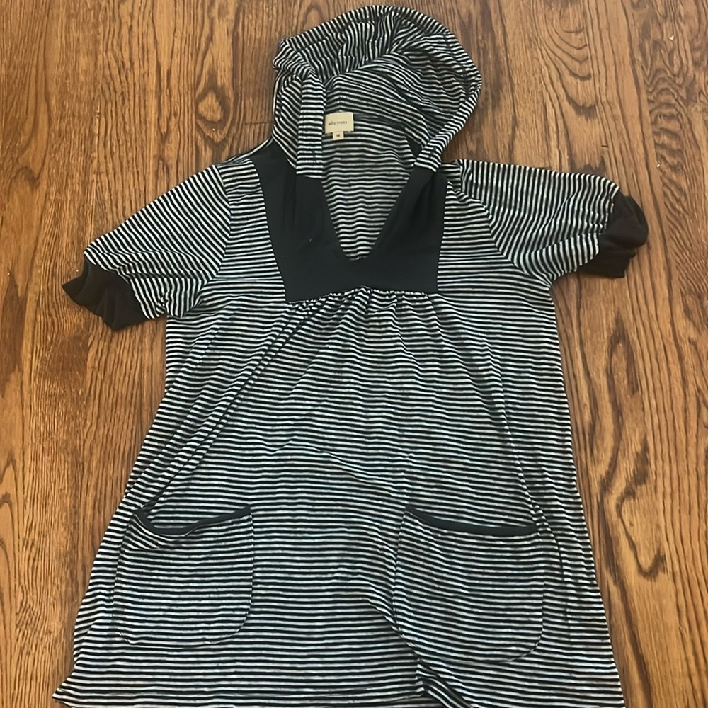 Ella Moss tunic top! Super cute. M